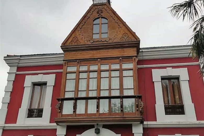 Detalhe de uma casa de indianos em Nueva