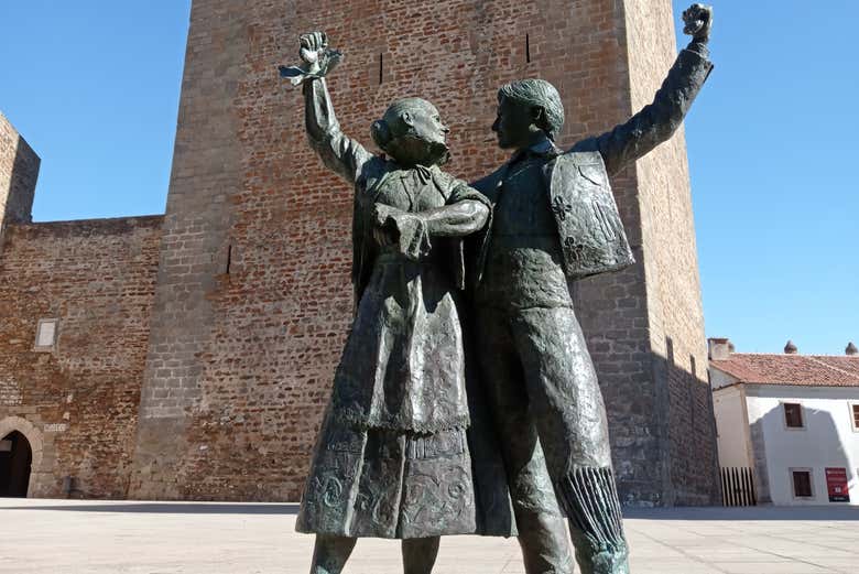 Esculturas en el centro de Olivenza