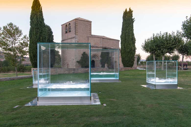 See a wine musuem and a contemporary art space in this winery