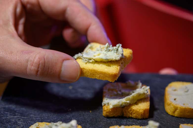 Você poderá saborear o queijo Cabrales