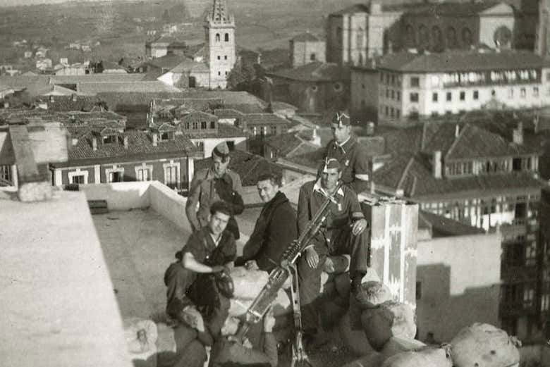 Foto en blanco y negro de la época