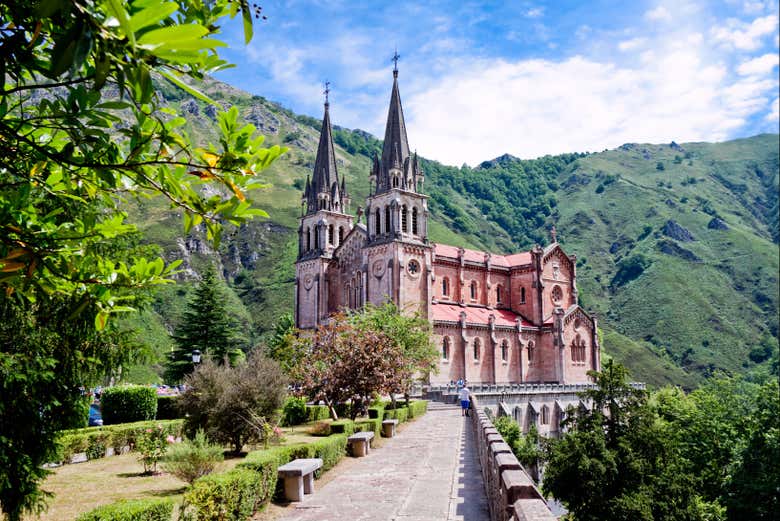Santa María la Real basilica in Covadonga
