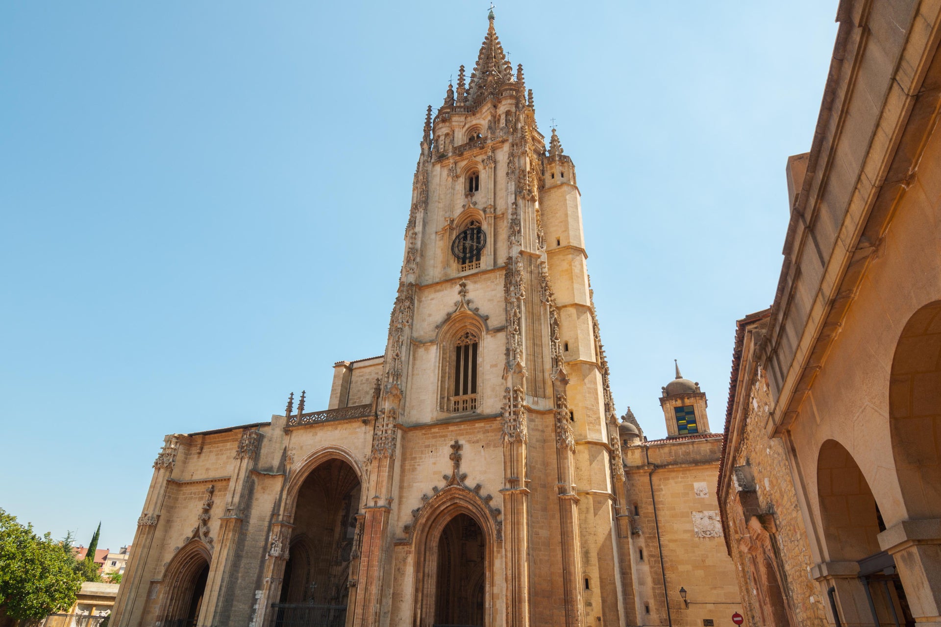 Visita guiada por la catedral de Oviedo