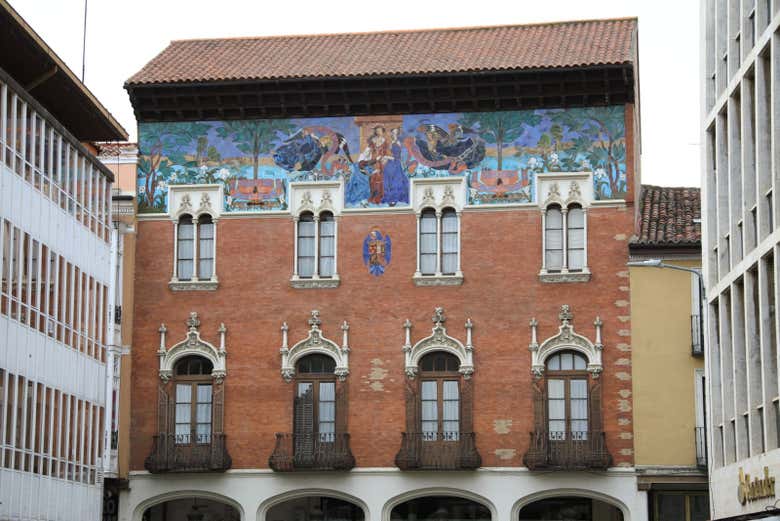 Uno de los edificios modernistas que veremos durante el tour