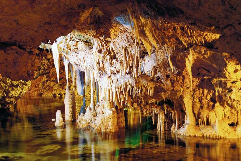 Cuevas del Drach