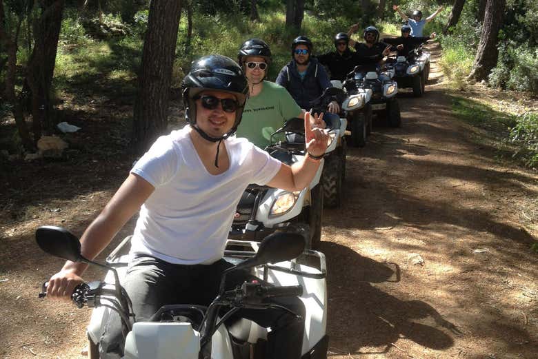 Diversión durante el tour en quad
