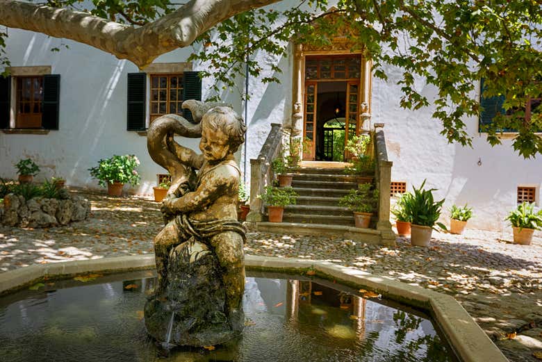 Fonte da casa de Alfabia