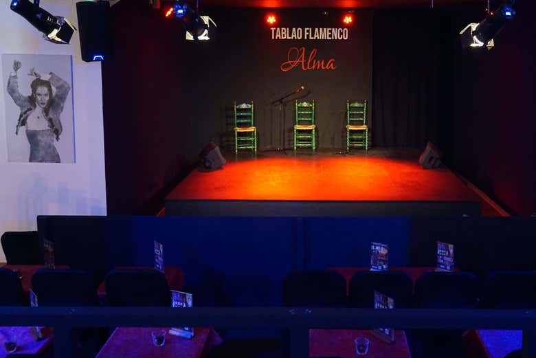 A sala do tablao Flamenco Alma
