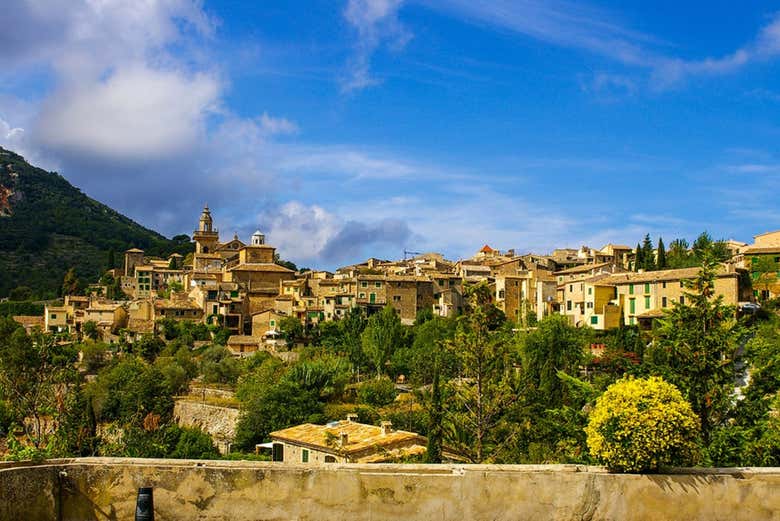 Explore Valldemosa