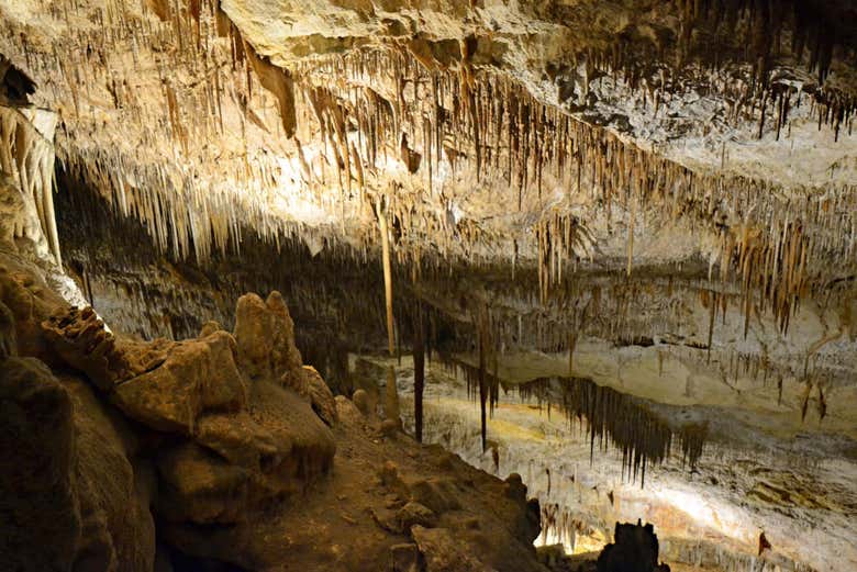 Stalattiti nelle grotte del Drago