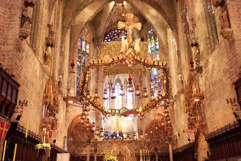 All'interno della cattedrale di Palma