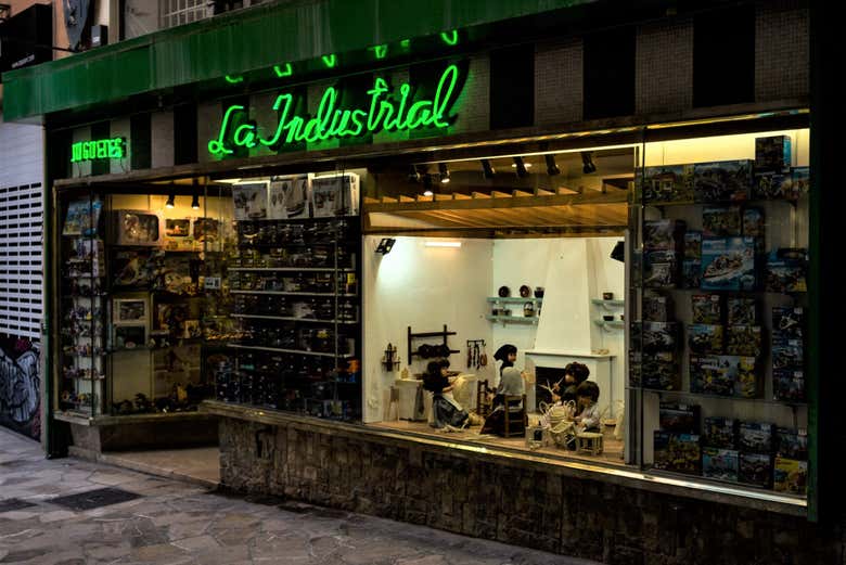 Conhecendo a loja de brinquedos La Industrial