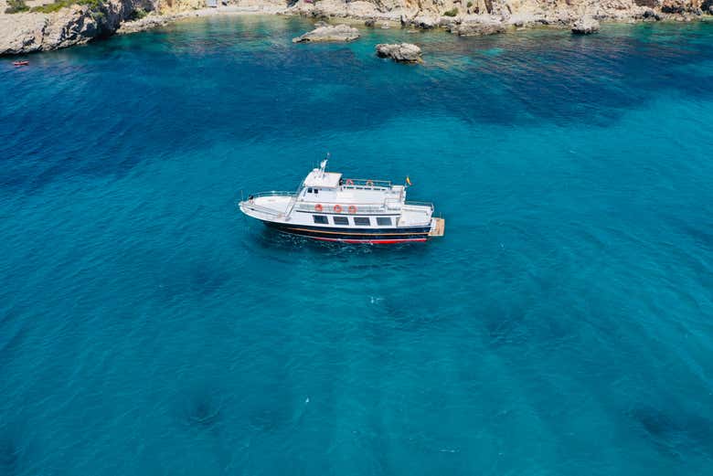 Navigando lungo la baia di Palma