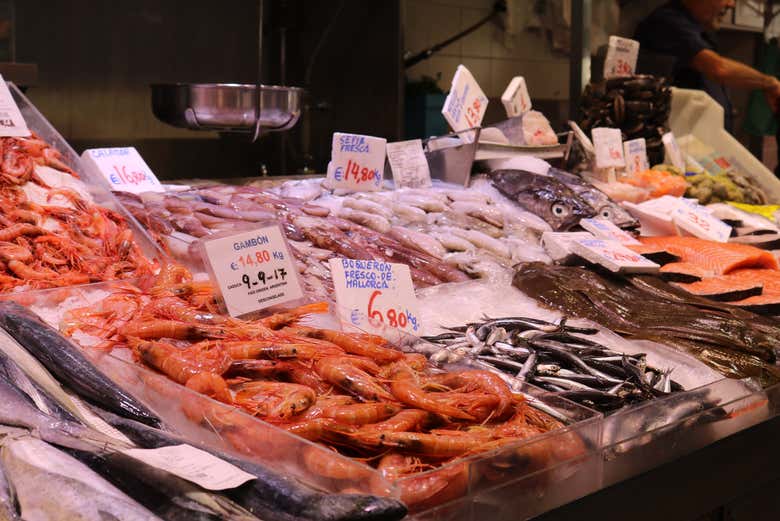 Puesto de pescados en el Mercado del Olivar