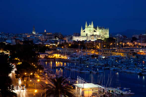 Mysteries and Legends Free Tour of Palma