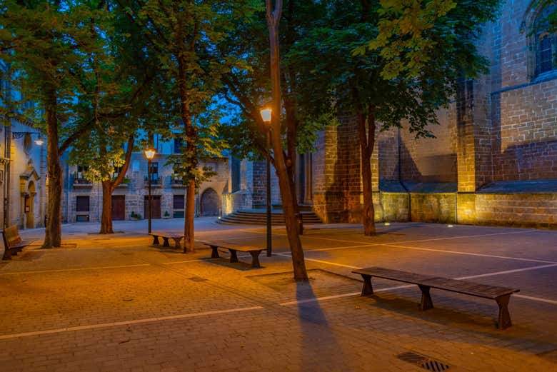 Cala la sera nel centro storico di Pamplona