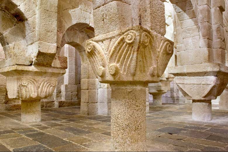Columnas en el monasterio de Leyre