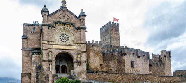 Olite, monasterio de Leyre, castillo de Javier y Ujué