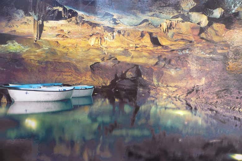 Barche nella grotta