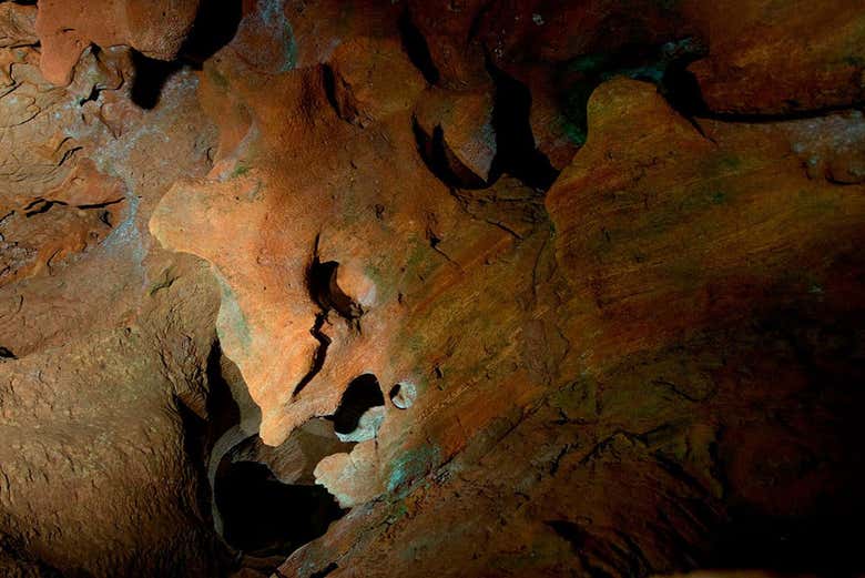 Alla scoperta della geologia delle grotte