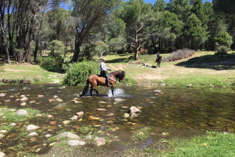 Cruzando el río Tiétar