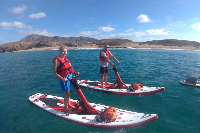 Discover the seabed comfortably from the paddleboard