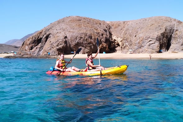 Kayak y snorkel en la playa de Papagayo desde Playa Blanca