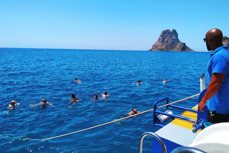 Nadando nas águas de Es Vedrá