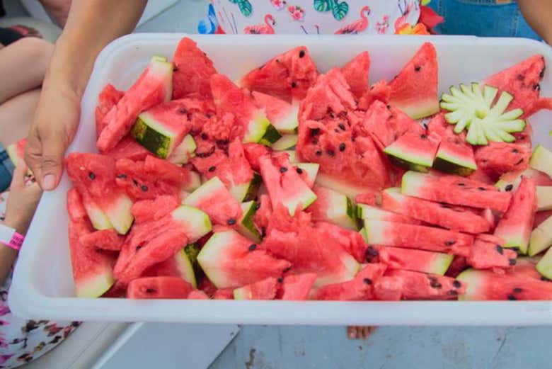 Fruta servida durante la travesía