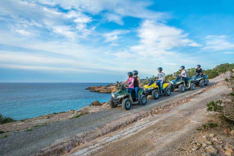 Tour en quad por Ibiza desde Playa d'en Bossa - Civitatis.com
