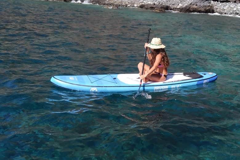 Disfrutando el alquiler de paddle surf
