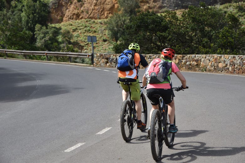 Ciclistas en La Gomera