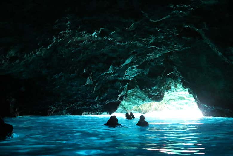 Disfrutando de la Cueva Azul