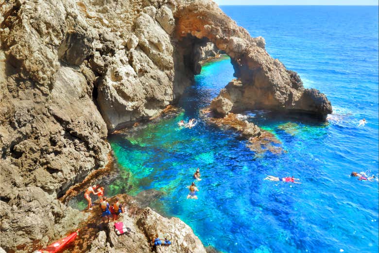 Descubriendo Cala Estremer