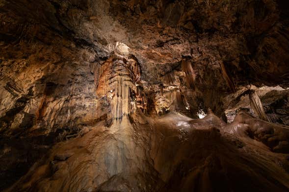 Excursão à Cueva de Valporquero