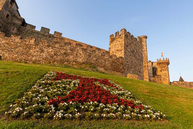 Muros exteriores do castelo de Ponferrada