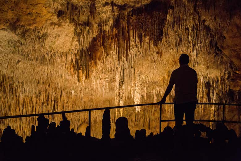 Visitando le Grotte del Drago