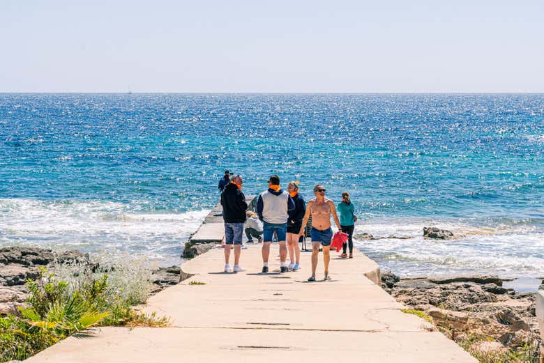 Podréis bañaros en una cala