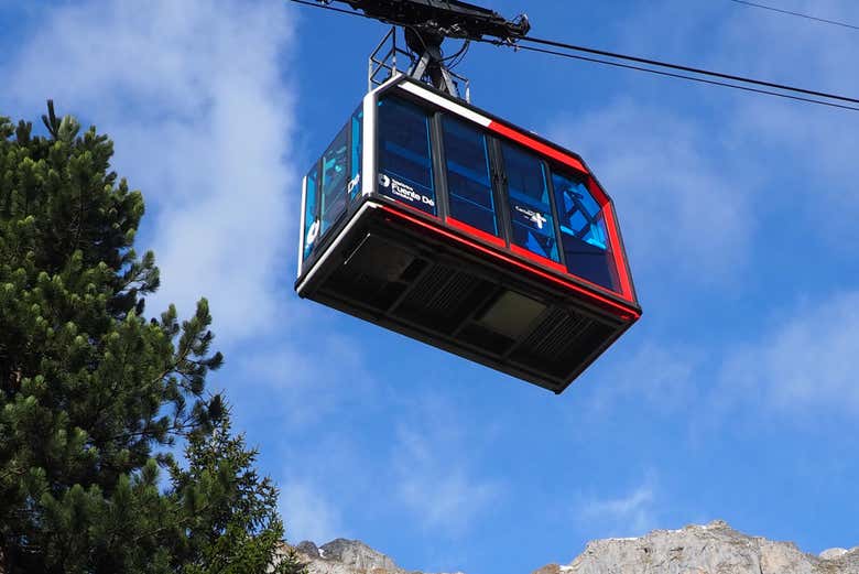 Hop on the this cablecar