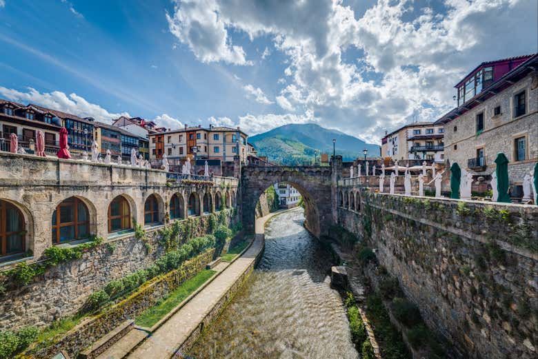Durante la visita guidata di Potes