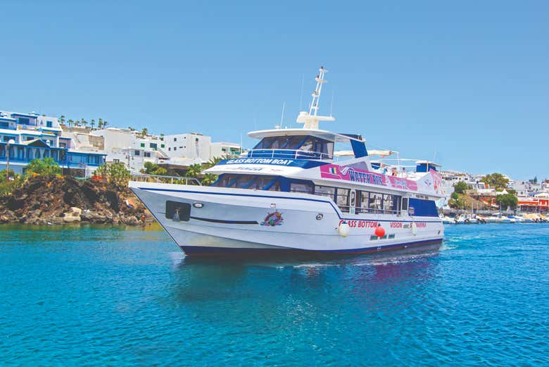 Setting sail along Lanzarote's coastline