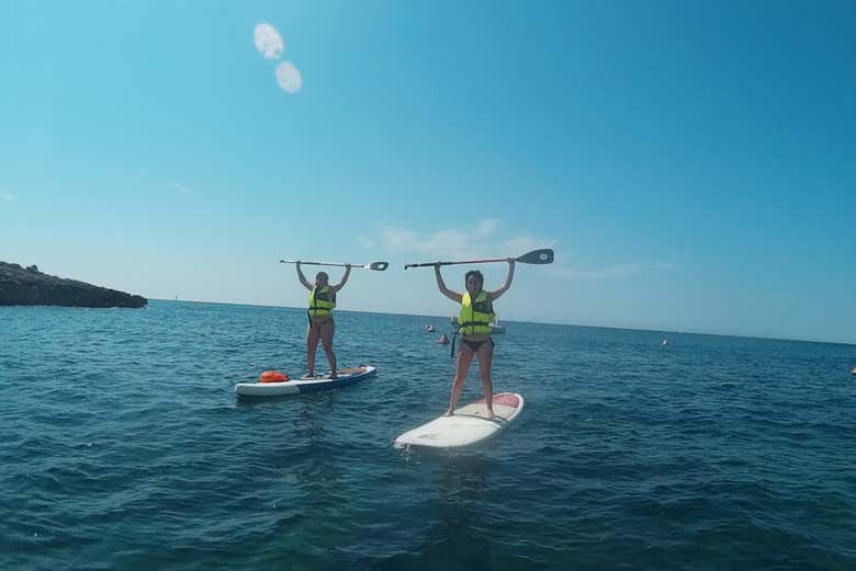 Remando per la baia di Addaya