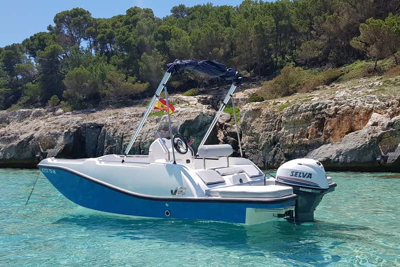 Navegando por la costa mallorquina