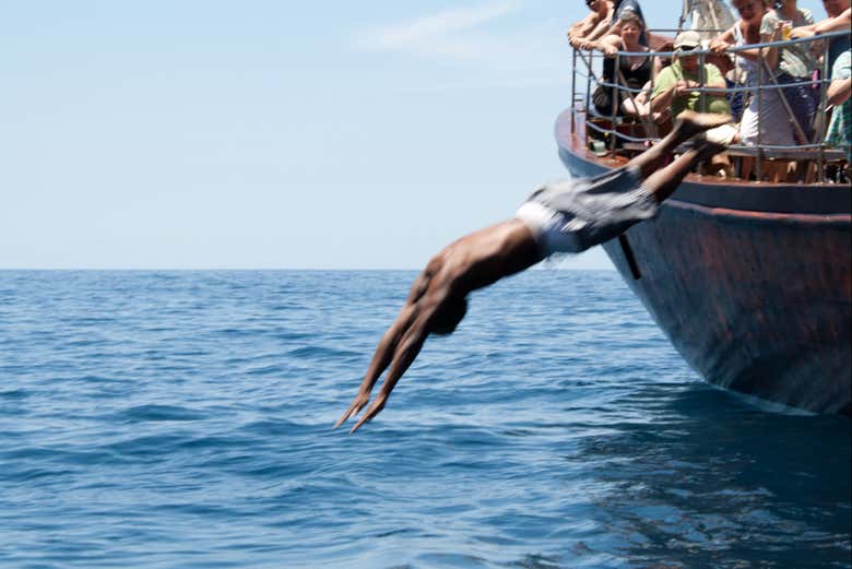 Une baignade en haute mer