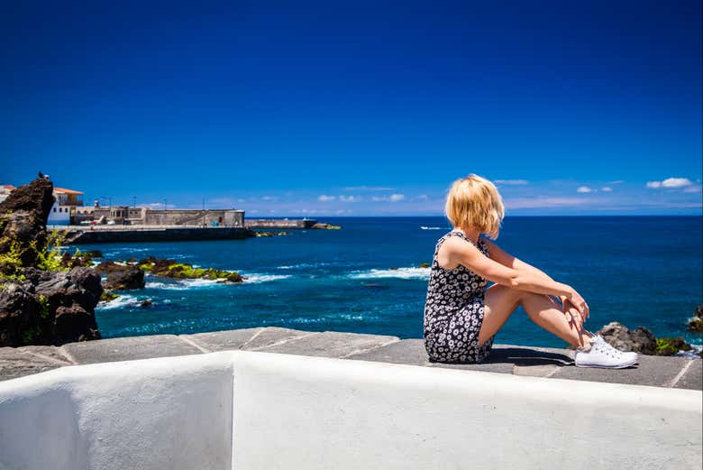 Disfrutando de las vistas de la costa