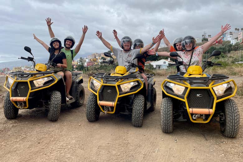 Disfrutando del tour en quad por el norte de Tenerife