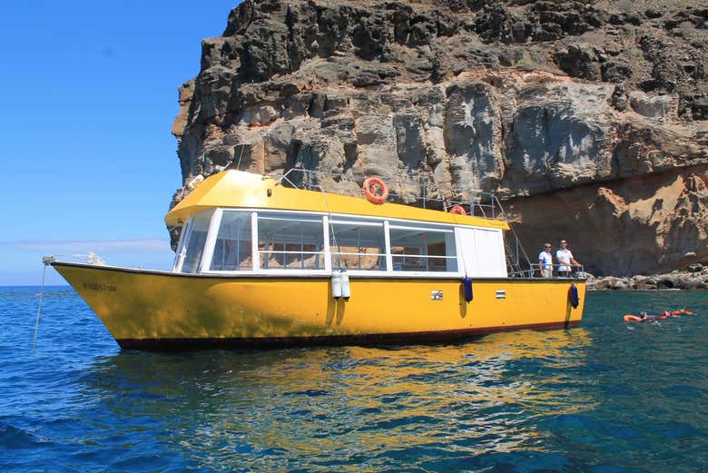 Vue complète sur le bateau