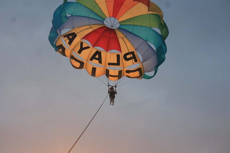 Puerto del Carmen Parasailing Activity puerto-del-carmen-parasailing-activity