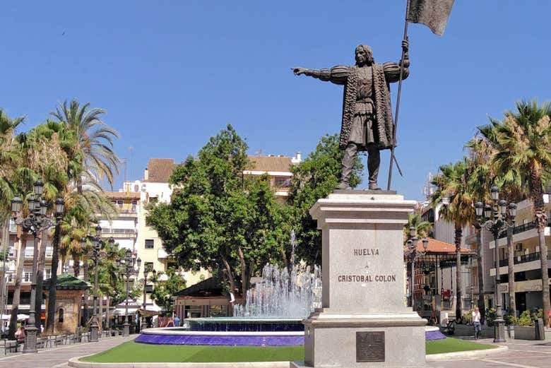 Escultura de Colón en Huelva 