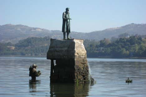 Estátua do capitão Nemo